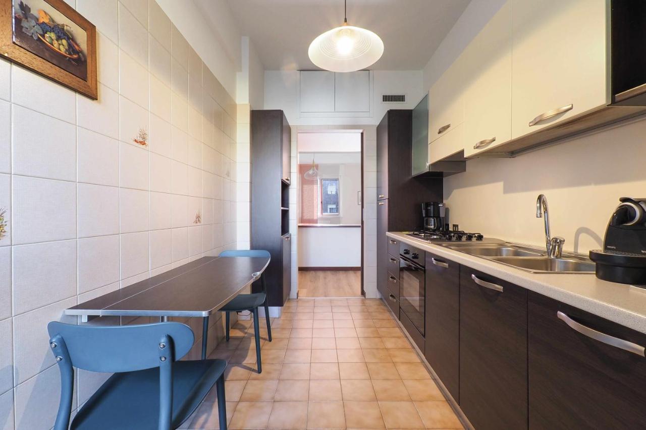 Mba24 Charming Suite Close To Metro Fieracitylife Milano Exterior foto